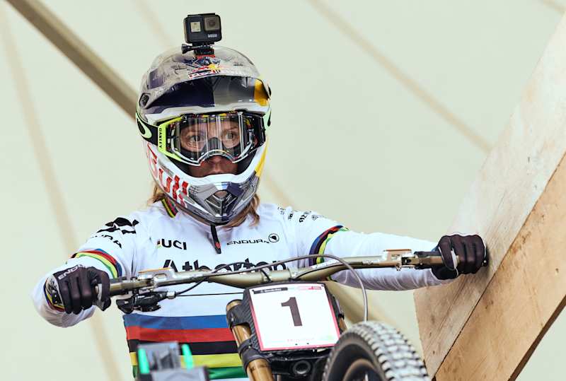 マジカルペダル プロフェッショナル 自転車競技 レース プロ用 2c2dda77e80acdef577de5987b3710