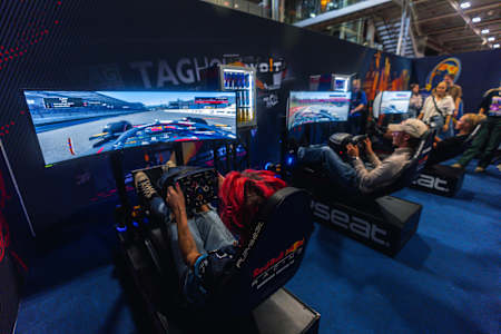 Jedním z žánrů, u kterých rozhodují převážně reflexy, jsou závodní hry.