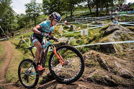 Emily Batty in action at a World Cup XCO race