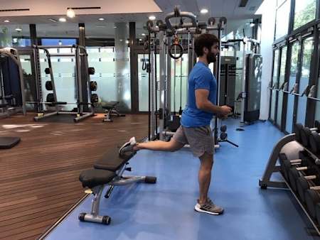 保加利亞深蹲(步驟1)