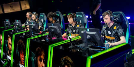 Les joueurs de la Karmine Corp lors d'un match des EMEA Masters de League of Legends.