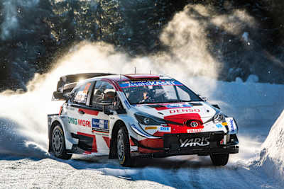 Kalle Rovanperä und Jonne Halttunen vom Team Toyota Gazoo Racing WRT in Aktion während der Arctic Rally Finland in Rovaniemi, Finnland am 28. Februar.