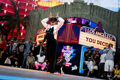 Jaïra Joy actúa en la Final Mundial de Red Bull Dance Your Style en Los Ángeles, California.