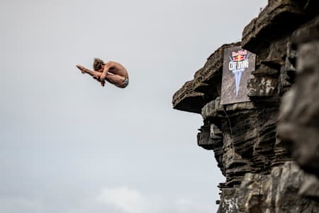 Gary Hunt cliff diving