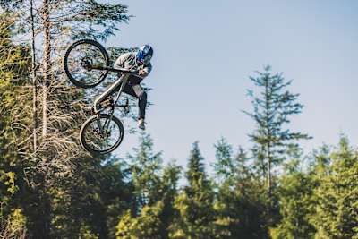 Matt Jones performing at the 2023 Red Bull Mountain Bike Performance Camp at Dyfi Bike Park, Wales.