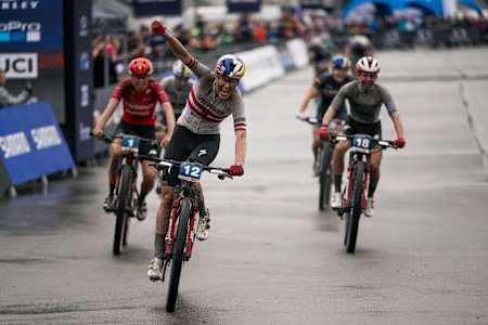 Laura Stigger beim UCI XCC World Cup in Nove Mesto na Morave, Tschechien, am 12. Mai 2023.