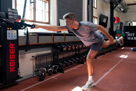 Le joueur de cricket Cameron Green se prépare avant une séance de fitness.