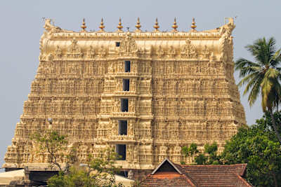 6世紀に建造されたとされるスリー・パドマナーバスワーミ寺院（インド）