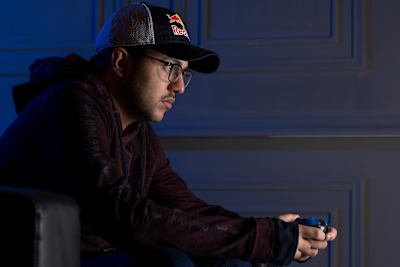 Msdossary gets focused on another FIFA match. 