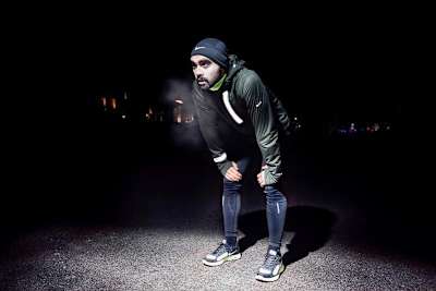 Les collants de course offrent font partie de l'équipement à avoir pour courir par temps froid.