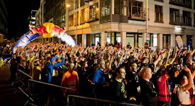 Les participants d'un marathon attendent le départ de la course à Londres en Angleterre.
