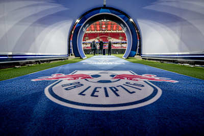 Blick in den Spielertunnel der Red Bull Arena.