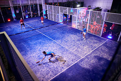 Bir padel kortunun boyutları 