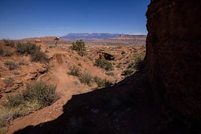 Jess Blewitt und Vinny Armstrong fahren einen Step-Up bei Red Bull Formation 2021 in Virgin, Utah, USA.