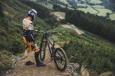 Gee Atherton at Red Bull Hardline 2022