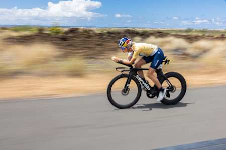 Els keert sterker dan ooit terug naar Kona