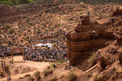 Finley Kirschenmann in azione durante la finale maschile della Red Bull Rampage a Virgin, nello Utah (USA), il 10 ottobre 2026.