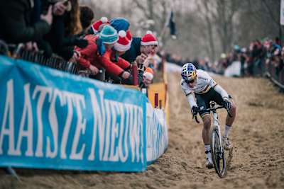Wout van Aert races in Koksijde, Belgium on January 14, 2018.