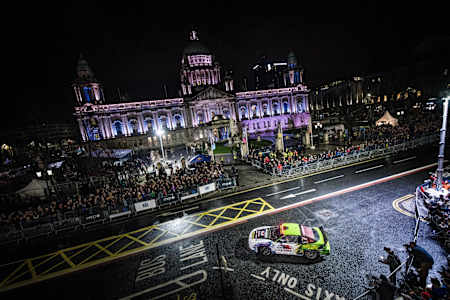 Conor Shanahan en acción en Belfast en 2018 durante el F1 Showrun.