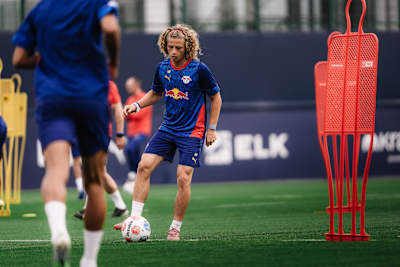 Viggo Gebel en un entrenamiento de fútbol en el RB Leipzig.