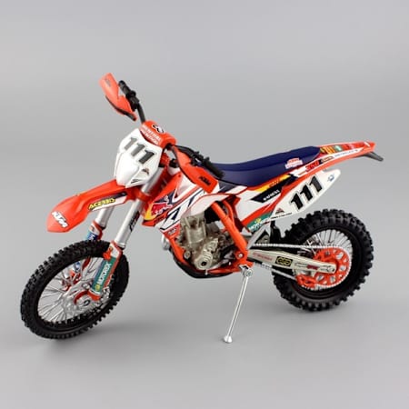 Model motocykla Tadka Błażusiaka