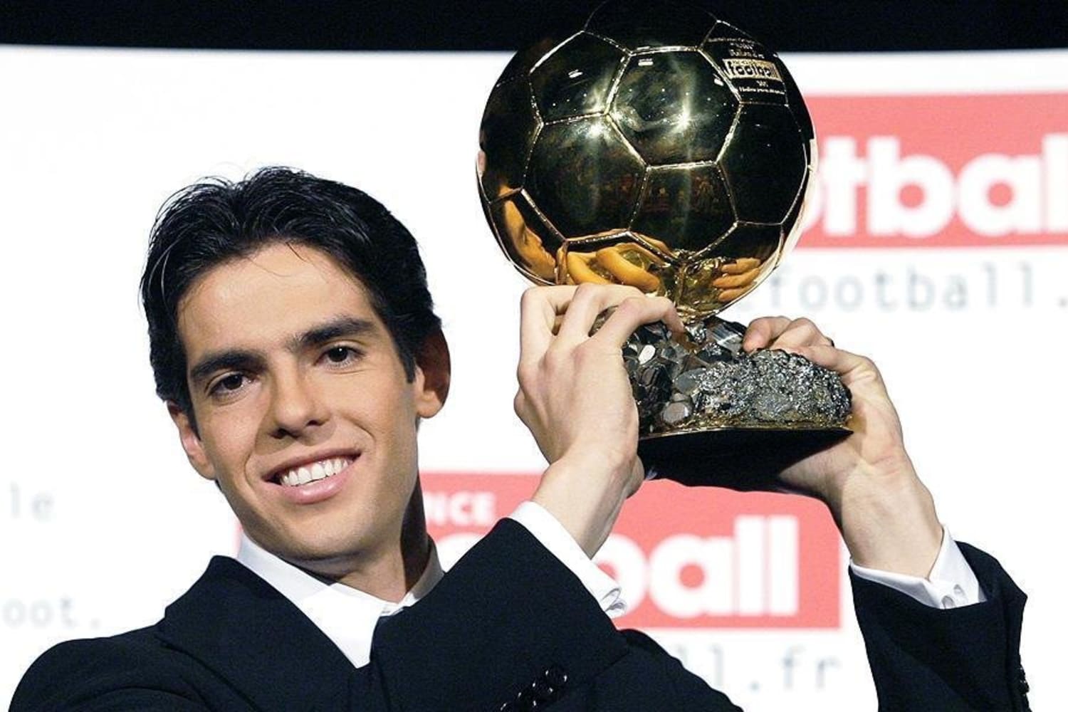 Em 2007, Kaká encerrava um ciclo do prêmio Bola de Ouro