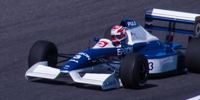 El Tyrrell 019 fue el primer auto de Fórmula 1 con un alerón delantero elevado.