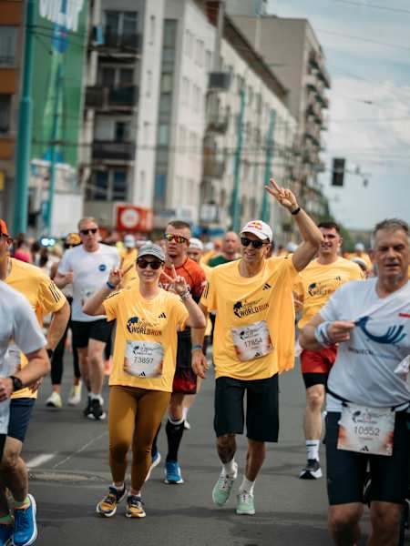 Dawid Godziek na Wings for Life World Run