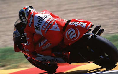 Biaggi realizó una gran proeza, con una mano lesionada