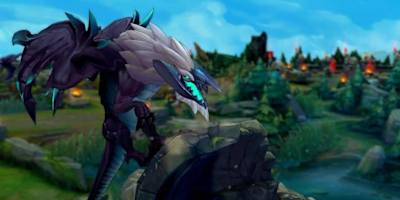En mai 2012, Riot Games procède dans la foulée à la première grosse mise à jour graphique du terrain de jeu de League of Legends, le Summoner's Rift.