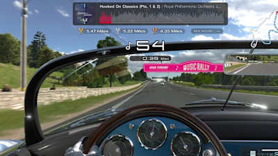 Screenshot aus Gran Turismo 7 für PlayStation 5 zeigt ein Rennen im neuen Music Rally-Modus