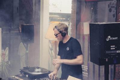 DJ Ralph Alfa in action