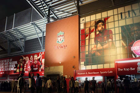 No need to head across the pond to experience Liverpool’s fine stadium. FIFA 21 brings just the right atmosphere for all the stars you’ll be playing as.