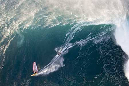 Робби Нэш на пляже Хукипа