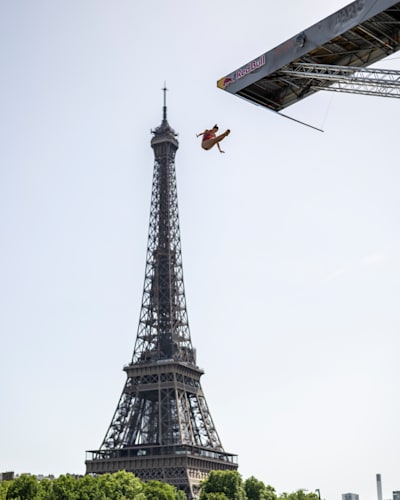 Eleanor Smart of the USA dives from the 21.5 meter platform during the first competition day for the second stop of the Red Bull Cliff Diving World Series in Paris, France on June 17, 2022. 