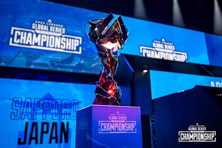 Picture shows the trophy of the Apex Legends Global Series - Championship