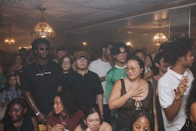 The NYC crowd vibes to Blood Orange's new album, Essex Honey. 