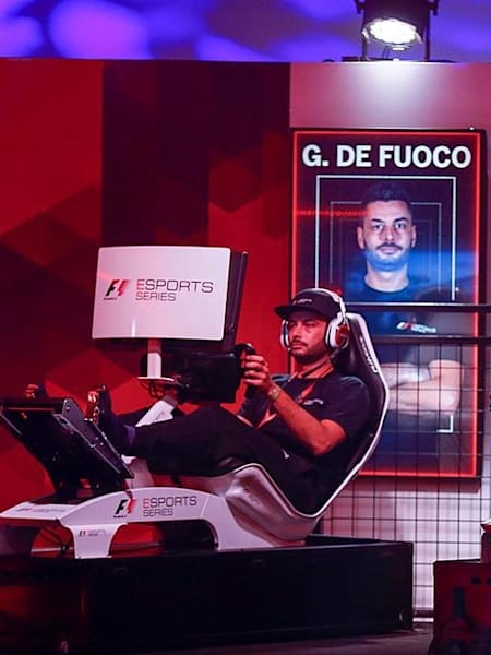 Players competing at the F1 Esports Series semi