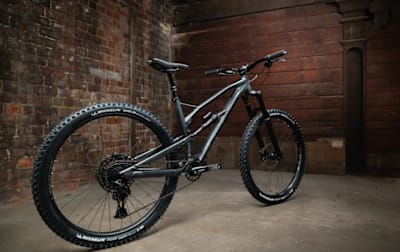 La nueva Nukeproof Mega 290 Comp mountain bike del 2020.