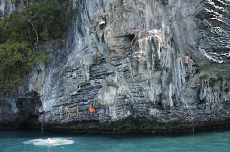 Enthusiasts outclimb each other in terms of height