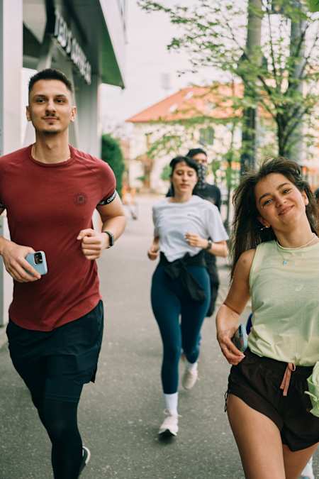 Bucuria de a oferi unește alergătorii din lumea întreagă la WFLWR