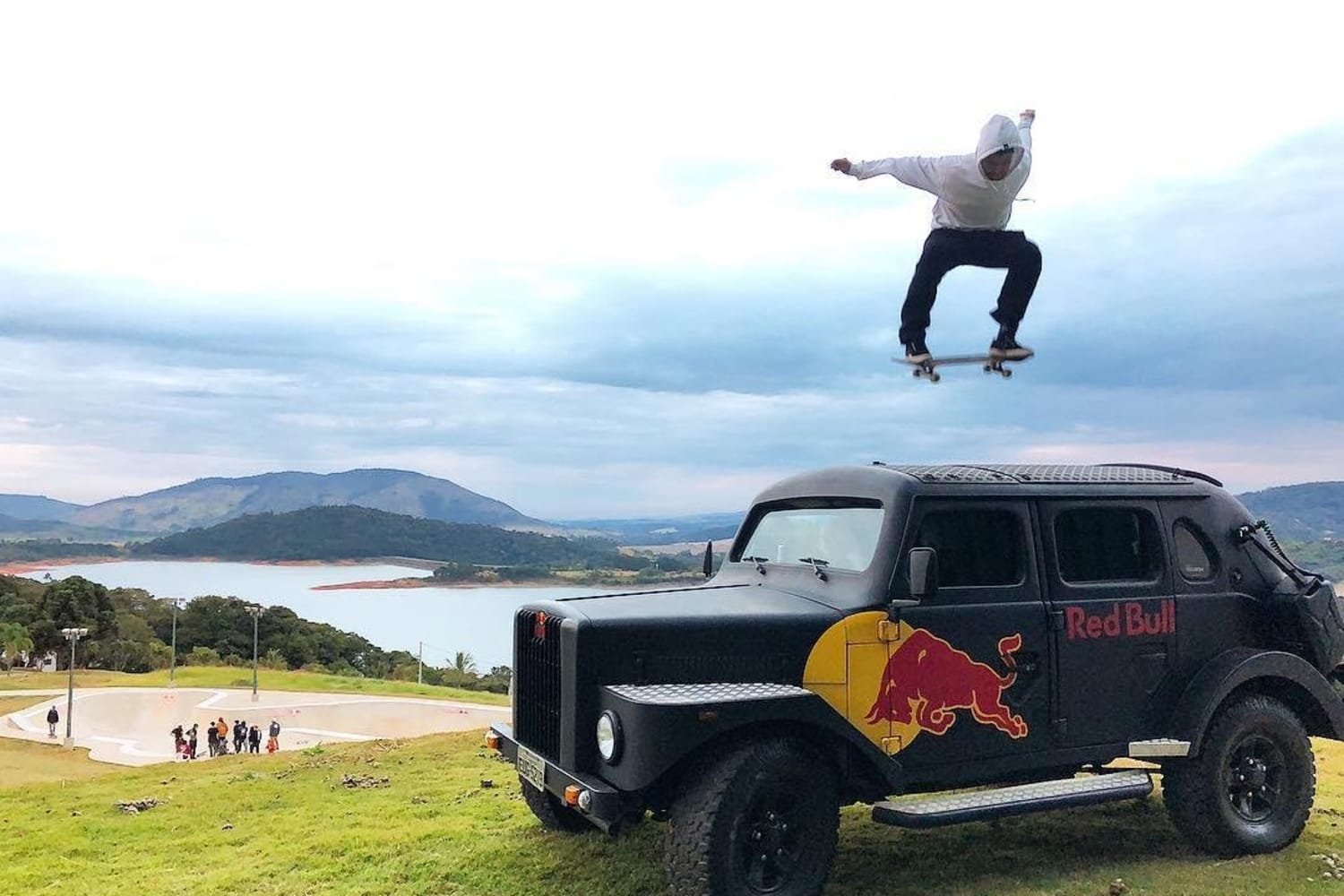 'Mano Skate Tour' skate pelo interior de SP Red Bull