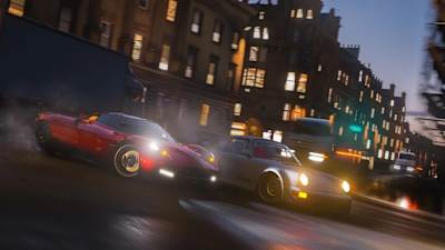 Sports cars on a city street in Forza Horizon 4 