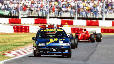 En 1996, les fans de F1 ont pu voir une Renault Williams devant un peloton de Formule 1.