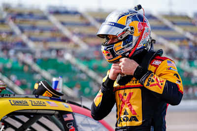 Connor Zilisch en la carrera Xfinity en el Kansas Speedway en 2024
