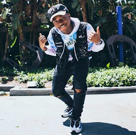 An image of Kida the Great giving a thumbs-up.