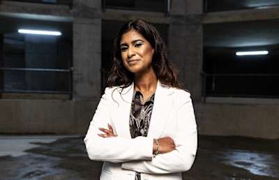 Ein Porträt der bekannten Change-Makerin und Tech-Unternehmerin Manjula Lee.