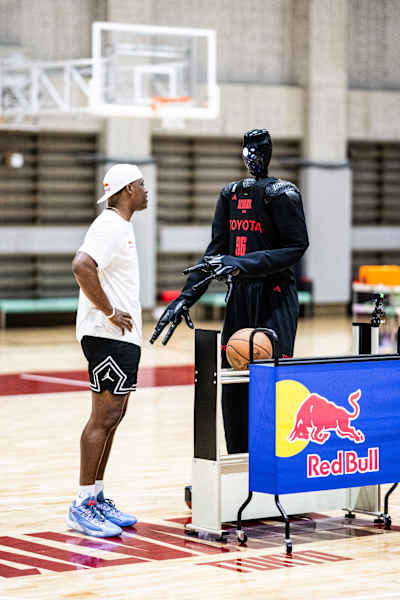 Cue6 and Lethal Shooter hit the court in Tokyo for this unique basketball challenge.