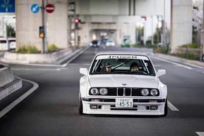 BMW E30 with roll bar and bodykit