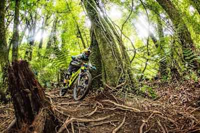 Dan Atherton démontre tous ses talents à vélo